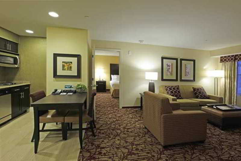 Homewood By Hilton - Garden City, Ny Carle Place